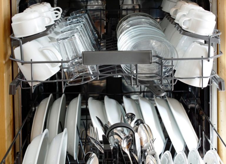 Töpfe, Pfannen, Holz: Bitte nicht in die Spülmaschine - mari-online